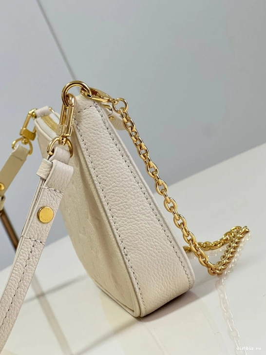 WIS ON STRAP POUCH EASY LOUIS VUITTON 1130